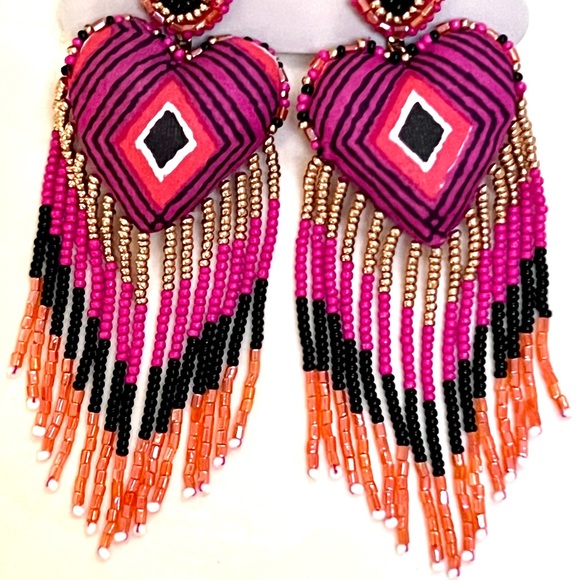 πΊπHPππΊ NWT Deepa Gurnani Beaded Heart Fringe Chandeliers - Picture 9 of 12